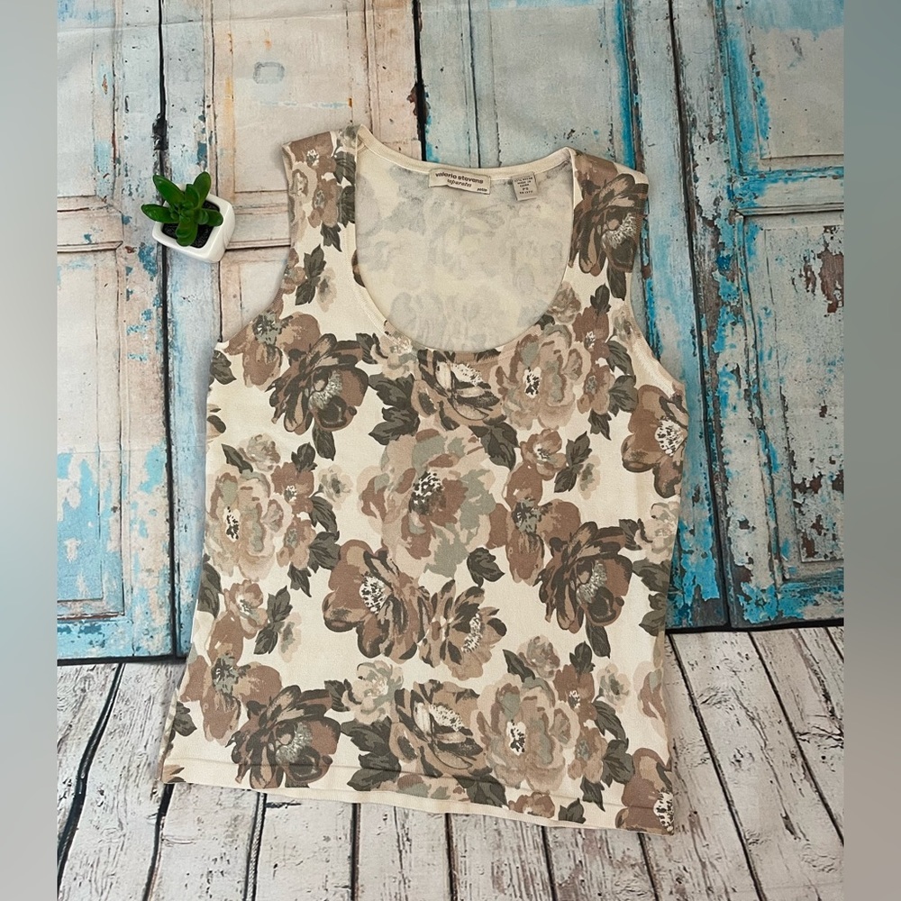 Valerie Stevens sleeveless shirt